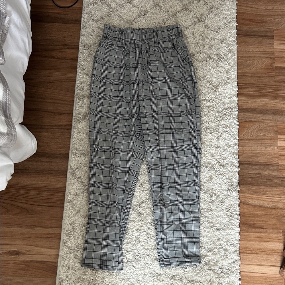 SO Women’s Black and White Plaid Trousers